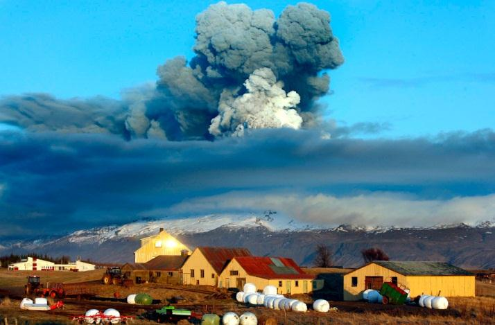 Fjärranalysdagarna 2013 Vulkaner: är det något på gång? Eyjafjallajökull: 2010, 14 april till 24 maj (VEI 4). Grimsvotn: 2011, 21-25 maj.