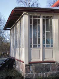 Husets utformning Vackra hus är smycken i landskapet. Utgå från platsens förutsättningar och lokala byggnadstraditionen. Ett traditionellt utformat hus är oftast att föredra.