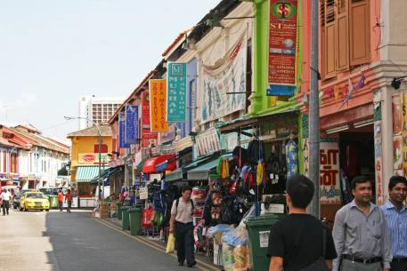 (F, flygmåltid) Dag 23 Singapore - London 29 nov / 6 feb På förmiddagen beger vi oss ut på en stadsrundtur där vi får uppleva Singapores spännande fusion av modern asiatisk arkitektur, tempel och