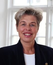 Anna Eriksrud, f. 1958. Styrelseledamot Internationell civilekonom från Uppsala Universitet.