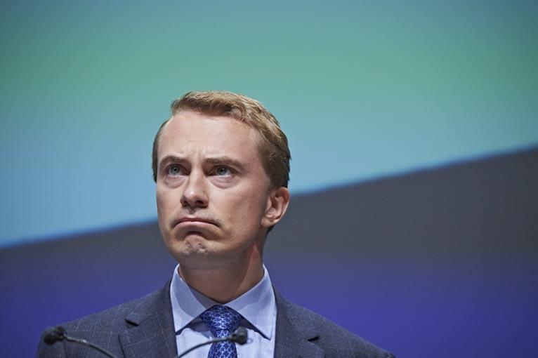 Överst syns Morten