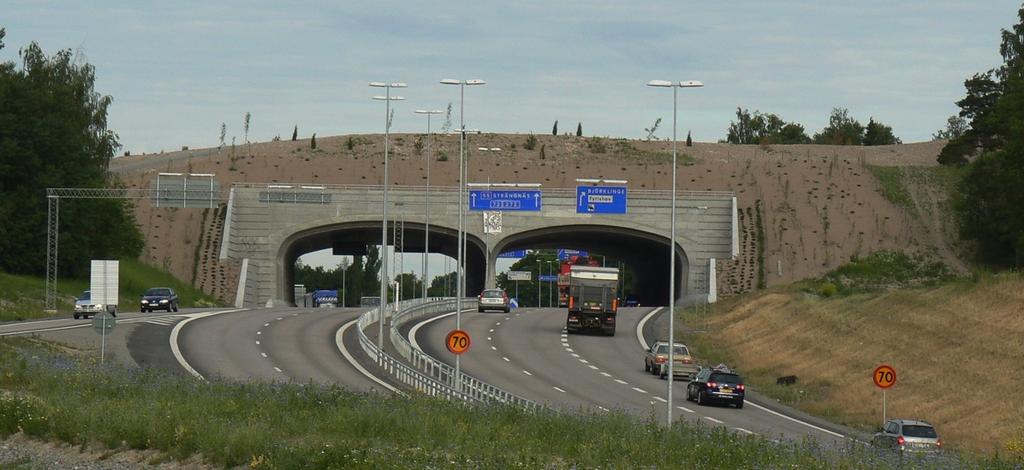 Figur 27. Kombinerad ekodukt/sociodukt som förenar två olika friluftsområden och en rullstensås i Uppsala.