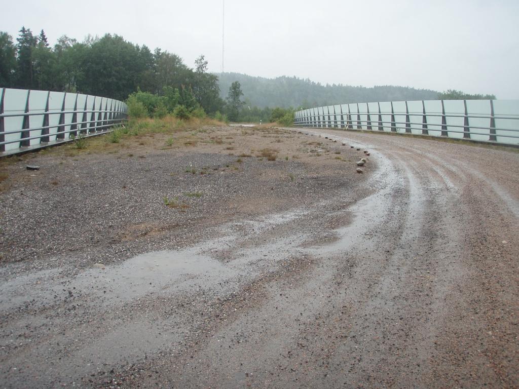 4.10 Skötsel och inspektion Eftersom växtligheten bör efterlikna den naturen behöver varken ogräs rensas eller buskarna klippas.