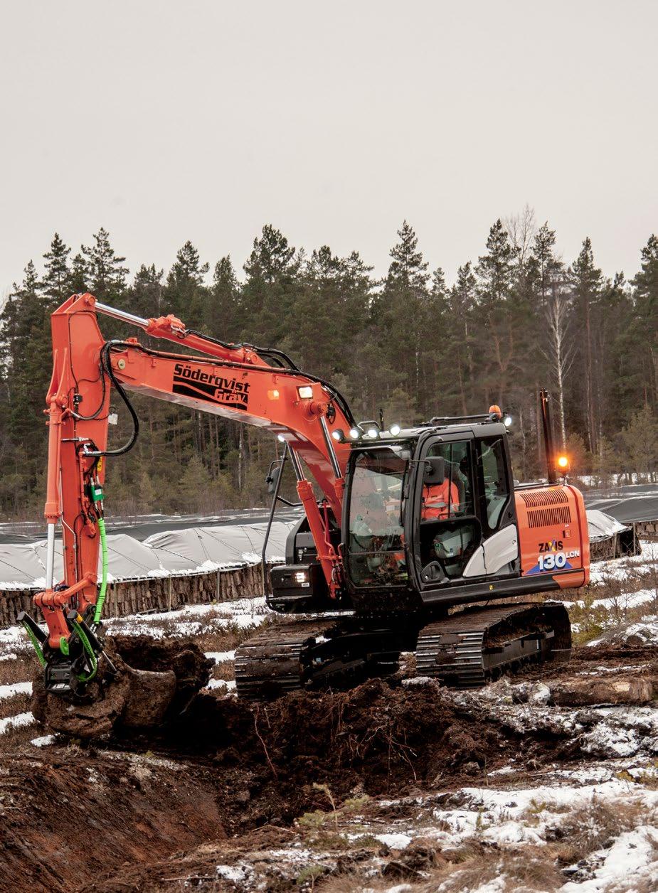 bandgrävare Två mil på torvmossen för Söderqvists nya ZX130LCN-6 Söderqvist Gräv AB i Värnamo är ett av de första entreprenadföretagen i Sverige att ta nya ZX130LCN i Serie 6 i bruk.
