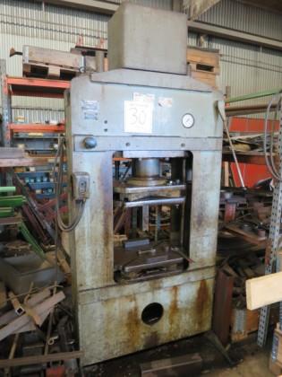 Hydraulpress 300 ton