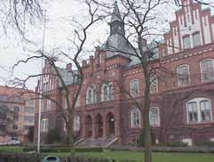 fastighet: YSTAD 1, hus A. adress: Österleden 13. ålder: 1902. Ombyggt 1939, 1948, 1952, 1987.