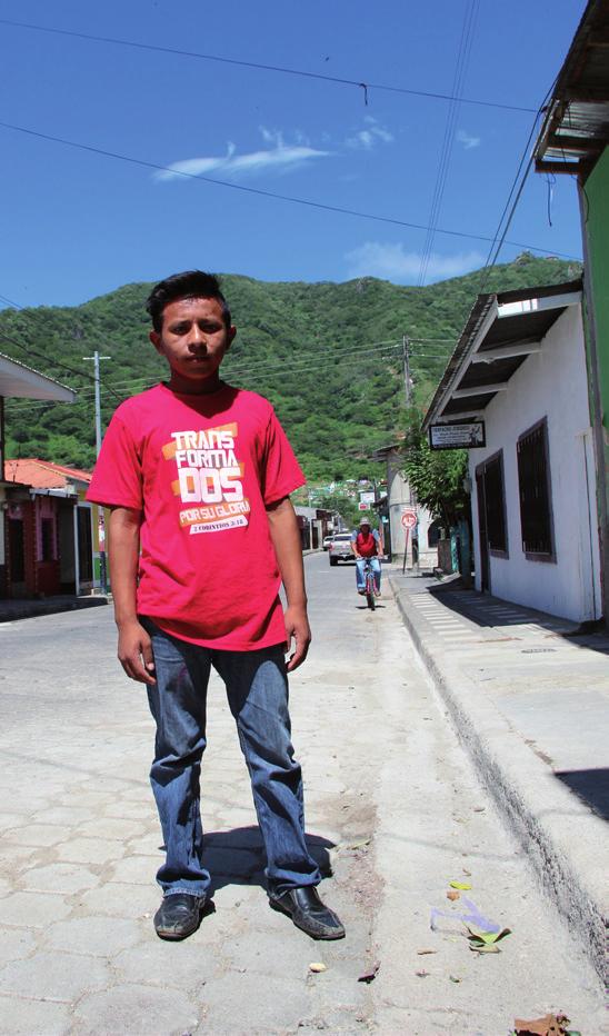 INNEHÅLL Bolivia Tjejer ger varandra styrka 4 Gloria & Celeste lyfter kvinnliga förebilder 5 Aktivister kämpar för jämställdhet 6 Nicaragua Teater blev rädslans medicin 7 Jonathan, 15, sänder radio
