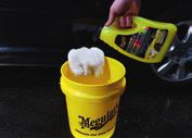 1 MEGUIAR S MARINE PRODUCT LINE Meguiar s Sverige erbjuder ett exklusivt sortiment av premiumprodukter för båt och husvagns- / husbilsägaren.