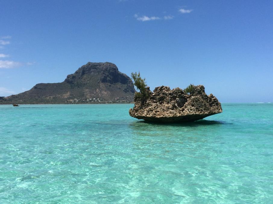 To 16 nov Fri tid för egna aktiviteter. Dag 11 Fre 17 nov PÉREYBÈRE - ILE AUX BENETIERS- PERÈYBÉRE (FRUKOST/LUNCH) Heldagsutflykt till Ile aux Bénitiers.