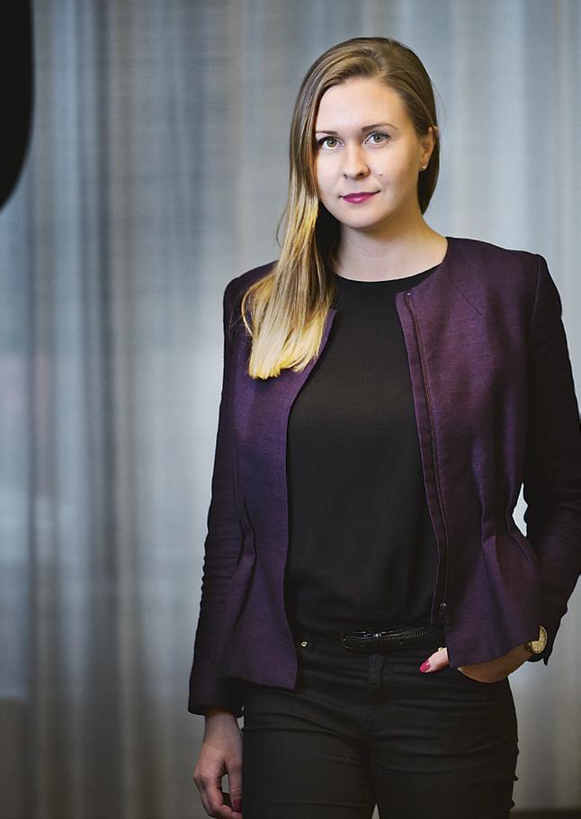 Louise Lindevall Kundspecialist DE FLESTA FASTNAR FÖR STRATEGI- FONDEN kontakt. Stratten eller Corpen? Den som vill diskutera sitt sparande ringer Louise Lindevall och hennes kollegor.