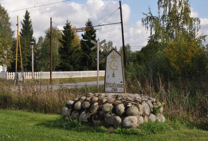 järnvägen Naturmiljö- Röste å, nyckelbiotop, diken och bäckar Kulturmiljö Träslottet,