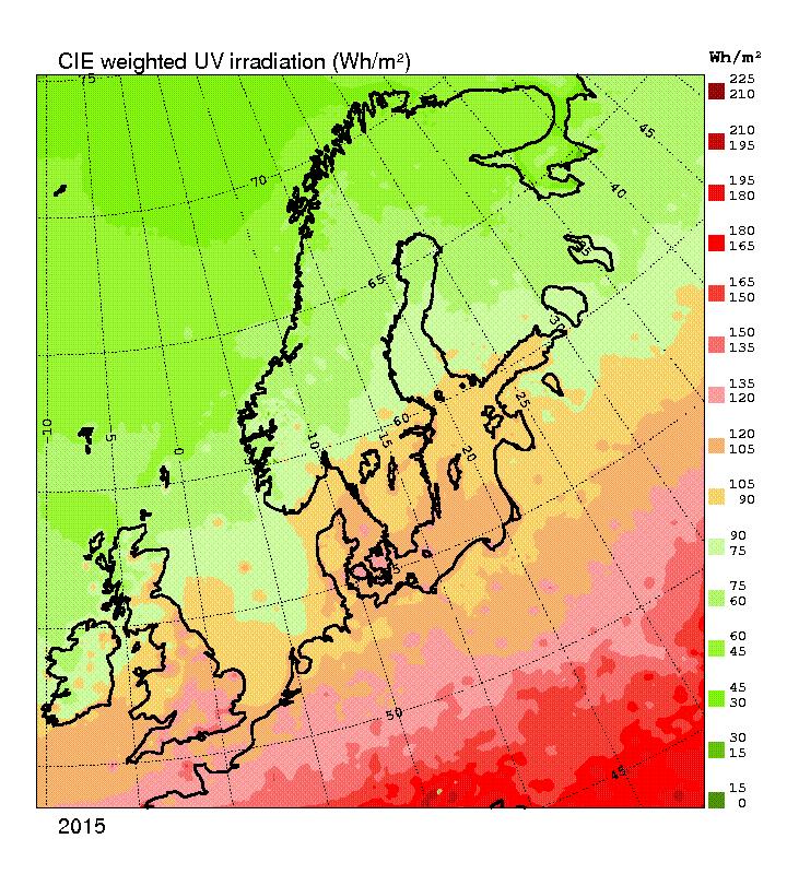 4.2.2 UV-strålning I jämförelse med globalstrålningen är UV-strålningen än mer latitudberoende. Trots det ser en även här att Östersjöområdet får mer UV än motsvarande breddgrader i omgivningen.