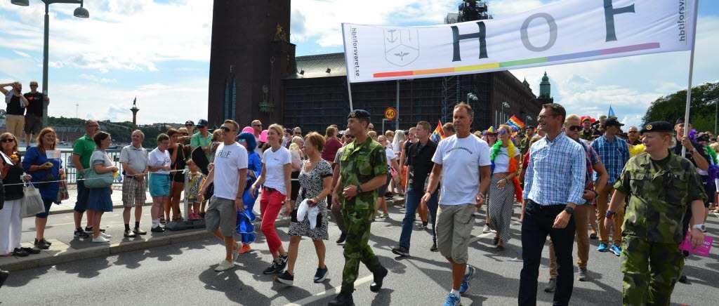 .. DAGS ATT GÅ TILL HANDLING - NY GENDERHANDBOK I FÖRSVARSMAKTEN 2 SEPTEMBER 2016 09:36 Nu finns en ny handbok som stöd åt Försvarsmaktens genderarbete.