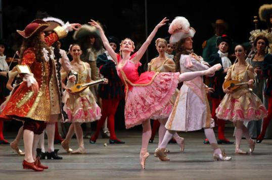 Damrau gör sin rolldebut som Julia i Bartlett Shers nya uppsättning under ledning av Gianandrea Noseda.
