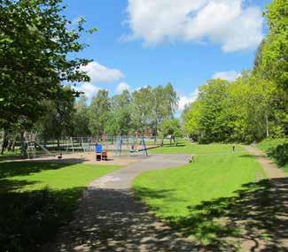 5. DE LAVALS PARK STRÖMSLUND NÄRPARK Parkkvarter Ca 3,5 ha S:VII/1969 Park eller plantering, D7/2003 Natur: naturområde samt Park: park och Park: lek 162 De Lavals park är den största sammanhängande