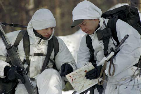 1990-talets ominriktning av försvarspolitiken ett forum i form av överbefälhavarens förtroenderåd, i vilket ett fruktbart samarbete mellan Försvarsmakten och arbetsgivarna förelåg.