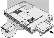Använd OmniBook tilläggsmoduler &]XYXIRXMPPÇKKWQSHYP 4. Skjut in tilläggsmodulen i OmniBook tills den sitter fast.