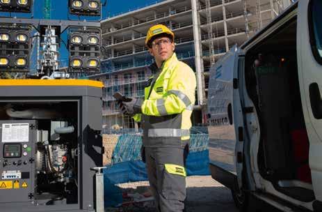 ÅRET I SAMMANDRAG SAMHÄLLE Effektiv och ansvarsfull användning av resurser Atlas Copco strävar efter att minska verksamhetens miljöpåverkan genom hela värdekedjan och att erbjuda energieffektiva