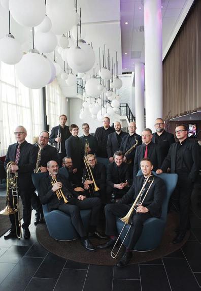 TEXAS MED STÅHL, AGNAS & RUNSTEEN Förband: Kävesta Folkhögskola Per Texas Johansson är en tongivande klarinettist och saxofonist som sällan låtit sig styras av jazzens konventioner.