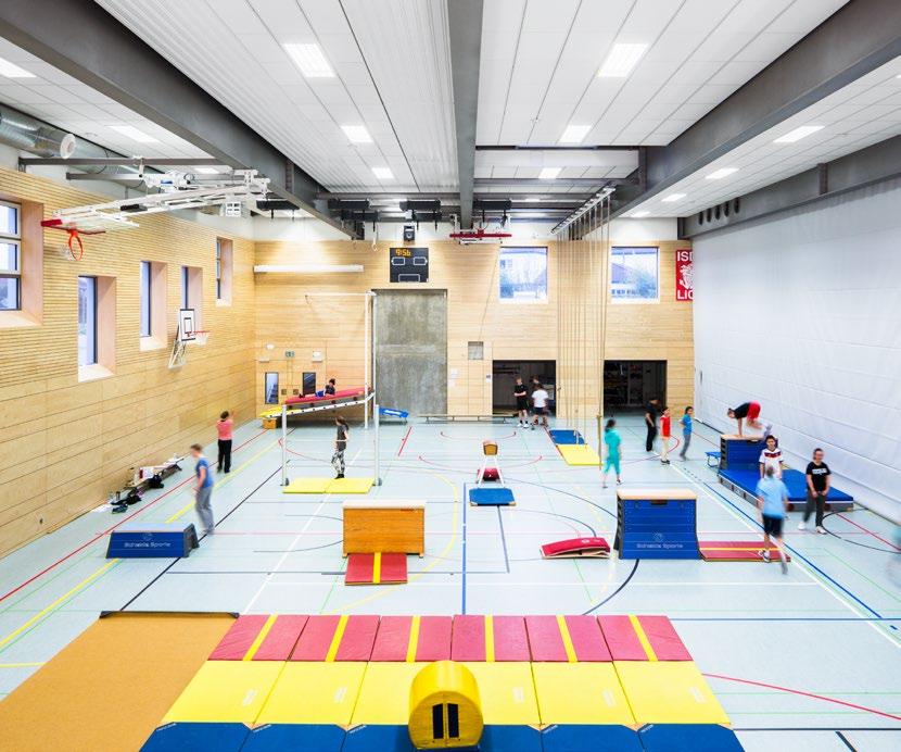 Överst: Internationella skolan i Düsseldorf, Tyskland Fotograf: Hans