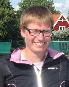 Stina Ekhammar I DS50 är Kathy Danielsson Partille Tennis förstaseedad. Final onsdag kl 17.30. I HS45 är samtliga seedade spelare utslagna!