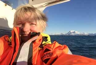 Tittar på valar från fönstret Anna berättar att hon en dag såg en kaskelottval genom fönstret när hon satt och arbetade.