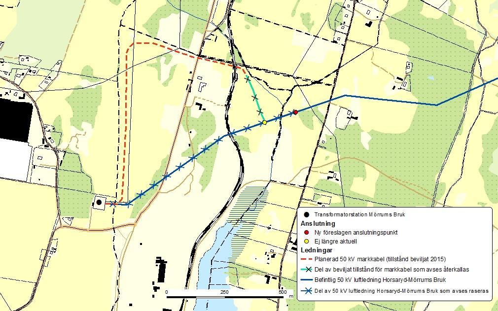 Figur 2. Ny föreslagen anslutningspunkt (röd punkt) ca 150 m öster om tidigare beviljad anslutningspunkt (gul punkt). 2.1 Projektbeskrivning För att få planerad markkabel jämstark med befintlig luftledning behöver luftledningen ersättas med två kabelförband, med tre kablar (faser) vardera.