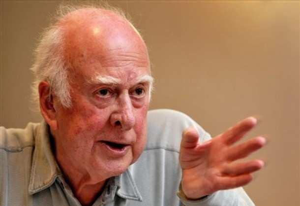 Peter Higgs ˆ Standardmodellen ˇ CERN L H = 1 2 [(δ µ iw a µt a ib