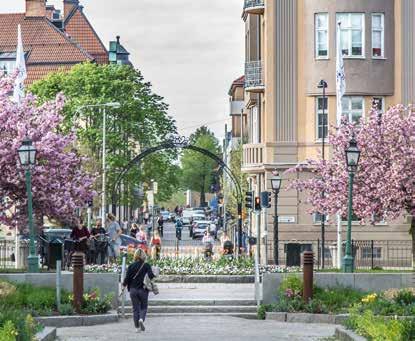 2. BAKGRUND 23 kommunikationer. Garnisonen bestod ursprungligen av en trängkår och två livgrenadjärsregementen.