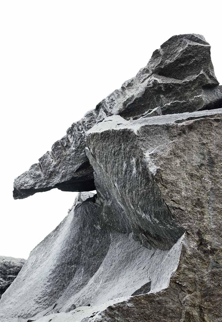 GRANIT ETT MATERIAL MED EVIGA VÄRDEN Granit är en bergart med stora skiftningar i utseende och egenskaper beroende på var i världen den bryts.