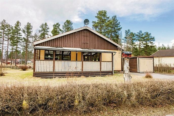 1330-1400 Mäklare Nathalie Stjernqvist 070-222 60 07 Restauranger i Vansbro kommun i samarbete med SMC Dalarna Vi välkomnar alla som vill att träffa