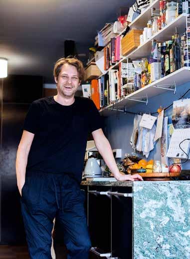 iv ner, hitta på nytt, bygg upp, gå framåt. Designgruppen Uglycute var millennieskiftets designpunkare, nyfikna smakstormare som ritade om den svenska designkartan under 00-talet.