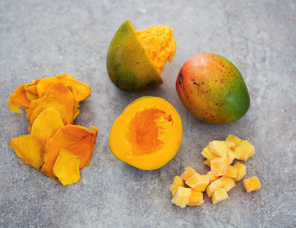7. MANGO Mango finns att köpa färsk, fryst och torkad och min favorit är den torkade mangon.
