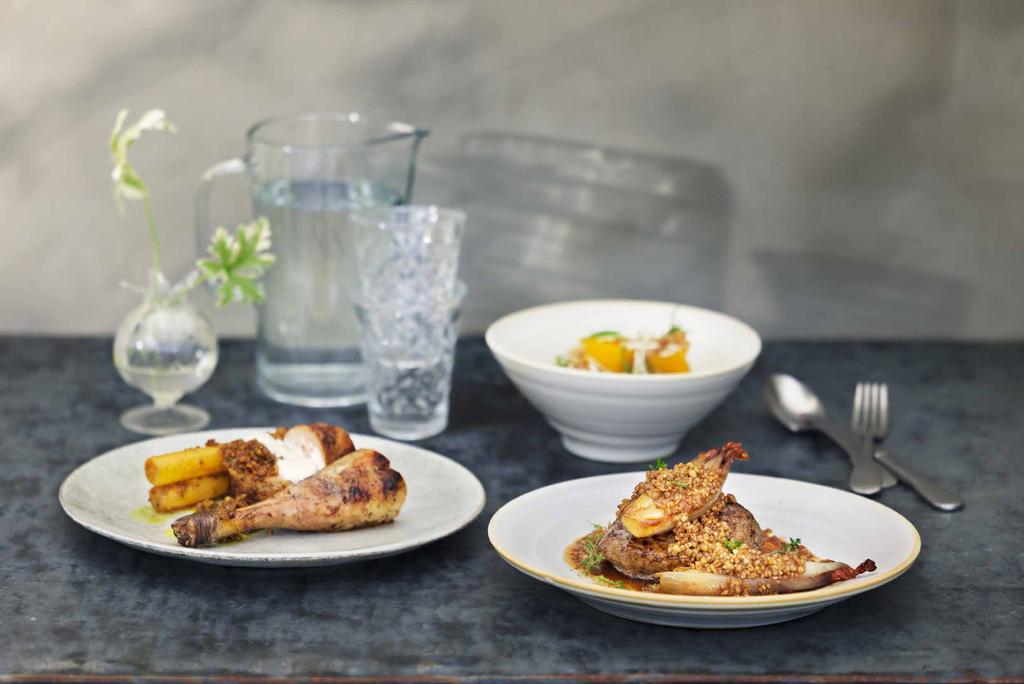 GOTT LUNCHSÄLLSKAP KOKT RIMMAD OXBRINGA MED SYLTAD KÅLROT, FYRA SKÅNSKA GRYN, PEPPARROT OCH RIMMAD BULJONG Rimmad oxbringa Kålrot Pepparrot Koka bringan, koka grynen, sylta kålrot, reducera