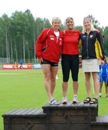 tresteg silver i längd brons på 200m på IVSM detta inomhus och utomhus två silver på