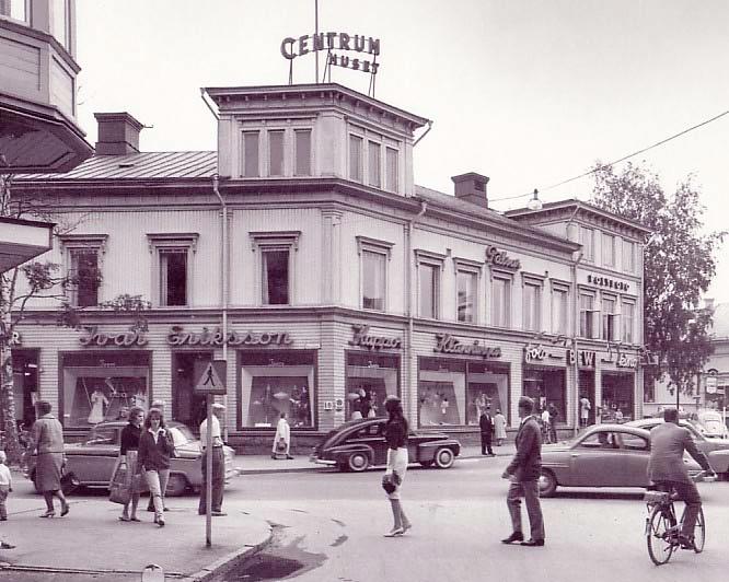 11 Foto 1960 Bertil Ekholtz Erikssons Modeaffär, Manufaktur, Kapp o Klänningsaffär, Ivar Kungsgatan 52 Tel.