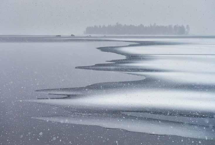 DEL 1 Figur 18. Isen lägger sig på Femunden. Foto: Bård Løken. Har Femund-/Trysil-/Klarälven blivit varmare? SMHI använder perioden 1961-1990 som referensperiod, så kallad normalperiod.