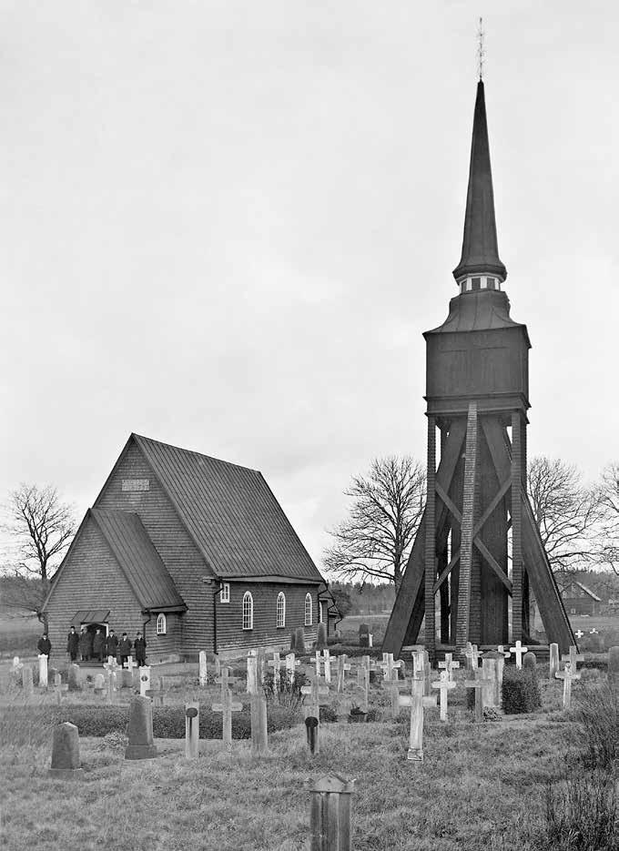 Fig 35. Timmerkyrkan i Ulrika, byggd på lokalt initiativ av byggfolk från trakten och invigd 1737. Kyrkan fick en snarast medeltida form.