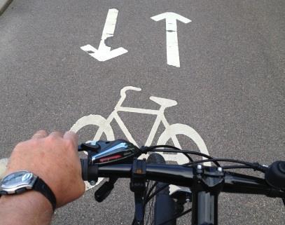 För att underlätta cyklandet i Uddevalla behöver därför följande insatser prioriteras: Underhåll av befintliga gång- och cykelvägar med fokus på huvudnät i centrum.