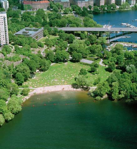 Smedsuddsbadet Smedsudden, som idag är Kungsholmens sydligaste spets, var från början en holme i Riddarfjärden.