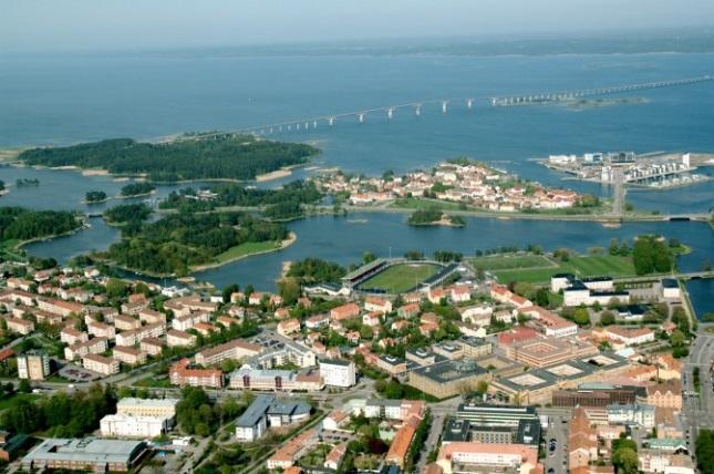 Valfisken, Kalmar kommun, Sydöstra Sverige, Bakgrund och syfte Kalmar är en modern medelstor svensk kommun med gamla historiska rötter, omgärdad av vatten.