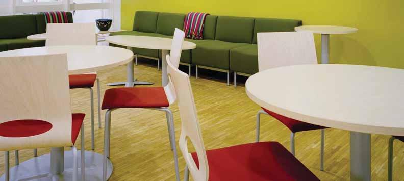 Minus Design Tapio Anttila. Stativ i silver. Träslag: björk eller bok. Minus går att få helt i trä eller med klädd sits eller med klädd sits och rygg. Klädd i tyg Cena. Sitthöjd 44 cm.