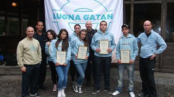 Nyblivna juniorer i Fittja Den 12:e september hade Lugna Gatans junirledare, Selcuk och Mickele, diplomutdelning för nya Juniorer i