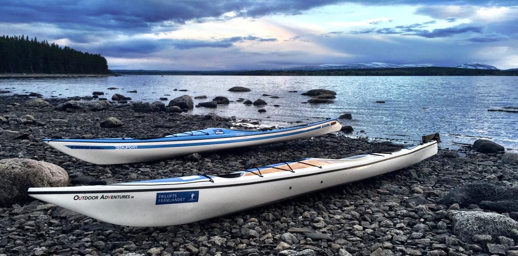 TORSDAGSPADDLING PÅ EGEN HAND Datum: 8, 15, 29 juni, 6, 13, 20, 27 juli, 3, 10 augusti Tid: 19.00-21.30 Plats: Tranholmsvägen, Ekerö Pris: 100 kr/gång eller 250 kr för alla 9 gånger vid köp av kort.
