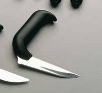 Vinklad förskärare Handtagets vinkel är avpassat för att ge en rak handled när du står och skär. Vikt: 75 g Knivblad: 15 cm.