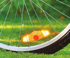 Ringklocka Ringklocka är obligatorisk och måste finnas på alla cyklar. Bromsar På en cykel ska det finnas färdbroms som ska kunna minska farten och få cykeln att stanna säkert och snabbt.