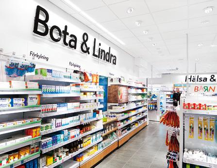 Nya och moderna apotek Under året öppnar vi 13 nya apotek, förvärvar 8, säljer 4 och stänger 2 apotek.