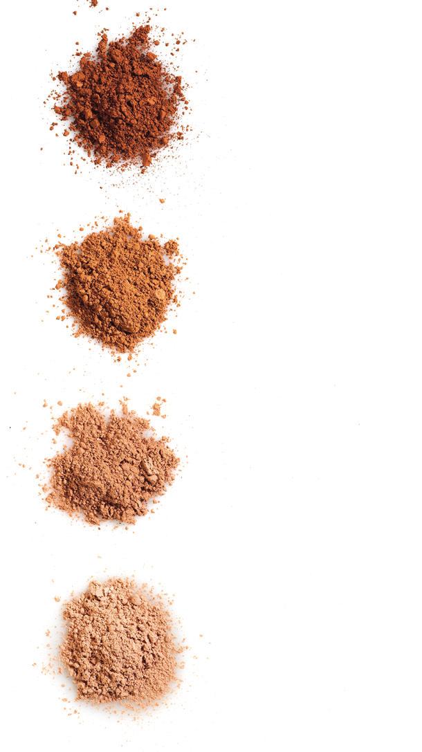 Mineral Makeup Perfekt för dig. Våra tre klassiska, bästsäljande nyanser plus en ny, ljusare nyans som alla kommer i samma innovativa, sammetslena formula med Aloe vera.