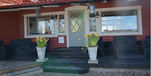 Björstugan Bruntegårdens Hotell & Restaurang Bruntegården har anor sedan 1868 och har drivits som pensionat för gäster som vill njuta av milsvid utsikt över Siljan sedan 1950.
