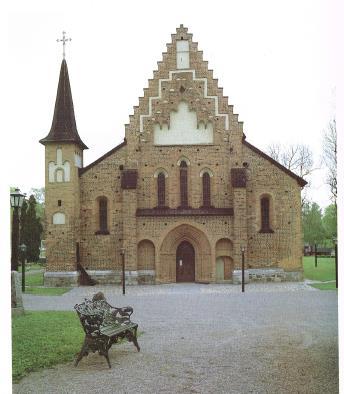 byggnadsplats, främst slott, kyrkor Gumlösa kyrka, norr om Hässleholm, invigd 1191